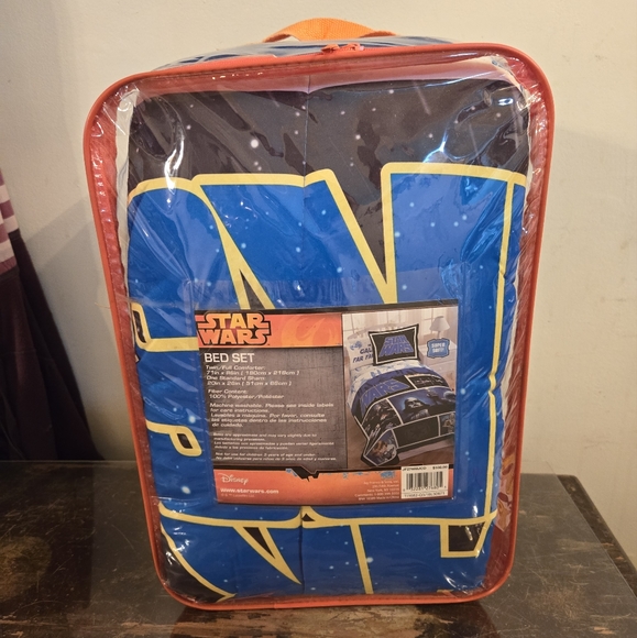 Star Wars Reversible Comforter - Picture 2 of 2